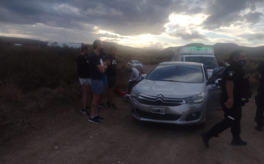 Un joven de 14 años chocó en cuatri con un auto y terminó hospitalizado