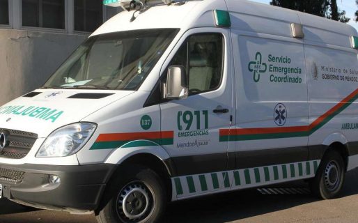 Un hombre se cortó y decidió ir al hospital por su cuenta: se le rompió el auto y murió desangrado