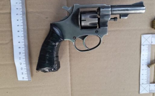 Detuvieron a un hombre por tenencia de arma