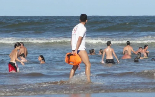 Dos hermanitos de 6 y 10 años murieron ahogados en una playa