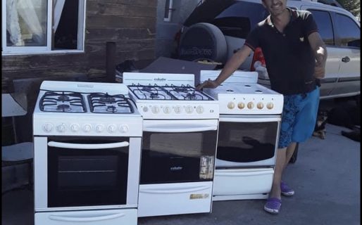 Restauran cocinas y las donan a familias que las necesitan