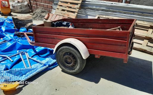 Secuestran un vehículo y un carro por robo de materiales en km. 5