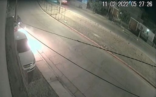 Un quemacoches incendió dos autos en barrio Quirno Costa