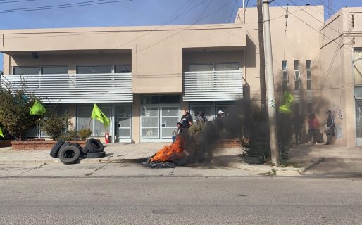 Trabajadores de Jomar se manifiestan por la falta de pago de quincenas