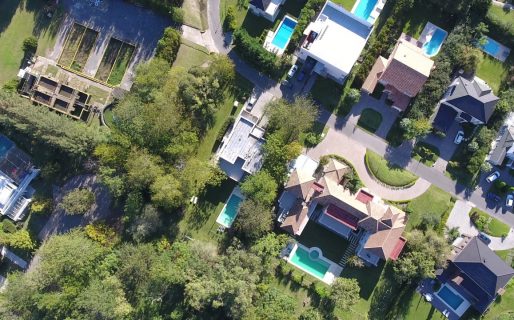 No son bienvenidos: La familia Moyano quiere alquilar una mansión y los vecinos del country juntaron firmas para rechazarlos