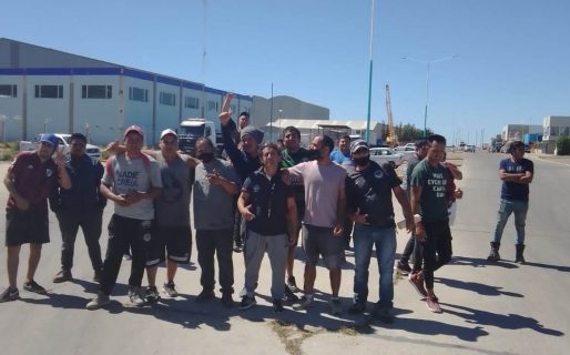 Trabajadores de la Pesca cortaron el ingreso al Puerto en reclamo de fuentes de trabajo