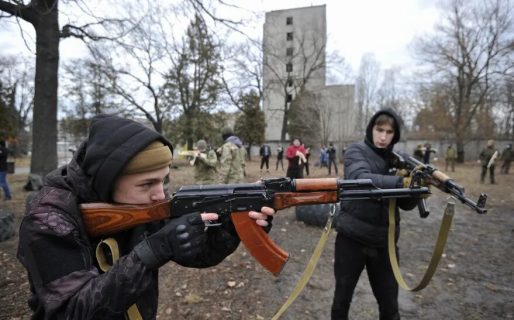 Sirenas y pánico en Kiev, donde ya llegó la guerra