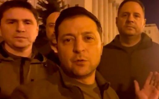 Ucrania descarta rendición y su presidente se niega a irse del país