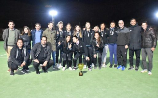 Visita al plantel de hockey femenino de Calafate campeón en el Regional de Clubes “B” en Neuquén