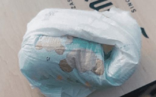 Como propina, a un mozo le dejaron un pañal lleno de caca