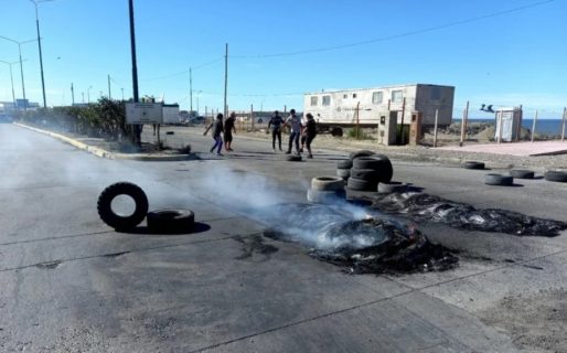 Nuevo acuerdo entre Provincia y estibadores para levantar el bloqueo