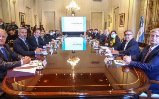 Arcioni participó de la reunión con el Presidente por los fondos de coparticipación