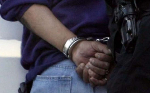 En una discusión intentó apuñalar a su madre de 86 años