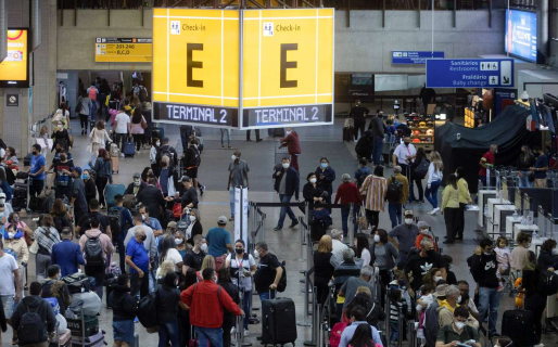 Un nene de 9 años se escapó de su casa, se coló en un avión y viajó 2700 kilómetros