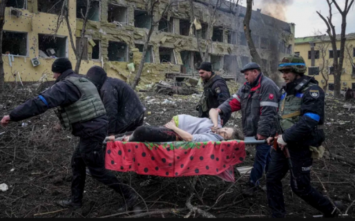 Rusia justificó el bombardeo que arrasó un hospital materno infantil en Ucrania