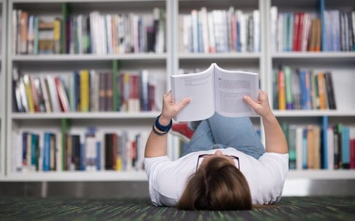 La vecinal del barrio General Mosconi solicita donaciones de libros para realizar un taller literario