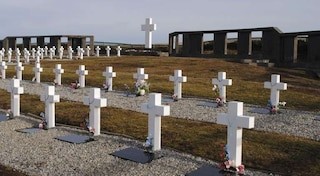 A 40 años de la Guerra de Malvinas: cuántos soldados fueron identificados en el cementerio de Darwin