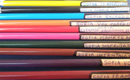 Ternura: Los mensajes que una abuela dejó en los lápices para su nieta con autismo