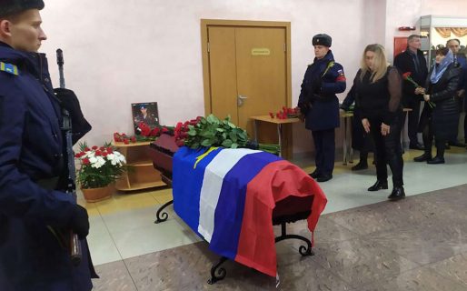 La insólita arenga en el funeral de un soldado ruso: “Luchó contra fuerzas malignas y satánicas”