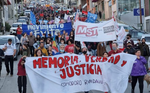 Cientos de comodorenses se manifestaron en el centro por el Día de la Memoria