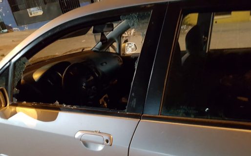 Rompió el vidrio de un auto, se quiso dar a la fuga y terminó detenido