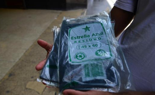 Piden tener precaución ante gente que se hacen pasar por vendedores de bolsas de Urbana