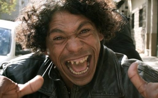 Peter, el humorista que pasó de romperla en Sin Codificar a tropezar en el alcohol y las drogas