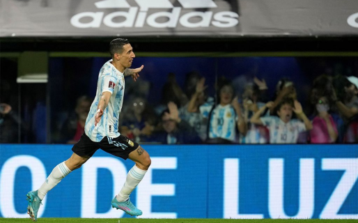 Bomba: Di María suena en Boca y los hinchas estallan de emoción