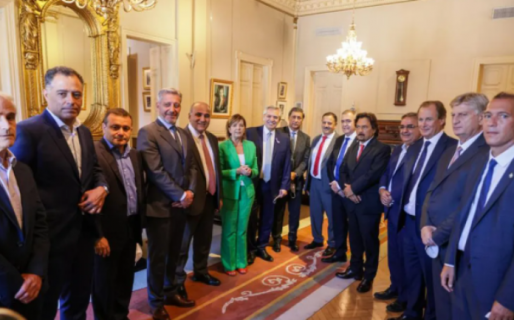 Arcioni y la Liga de Gobernadores calificaron de «enorme gravedad institucional» la condena a Cristina