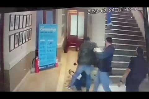 El asesor que golpeó a un funcionario en Trelew no continuará en su cargo