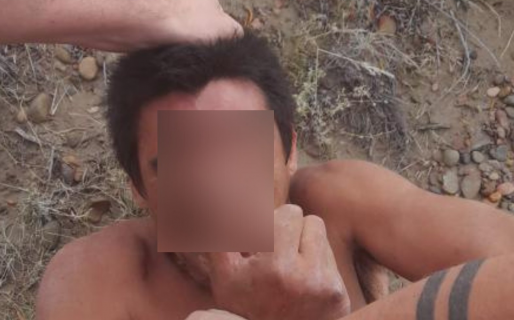 Lo atraparon entrando a propiedades para robar y sus cómplices lo abandonaron a él y su auto