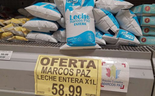 Un municipio lanzó su propia marca de leche a $59 pesos el sachet