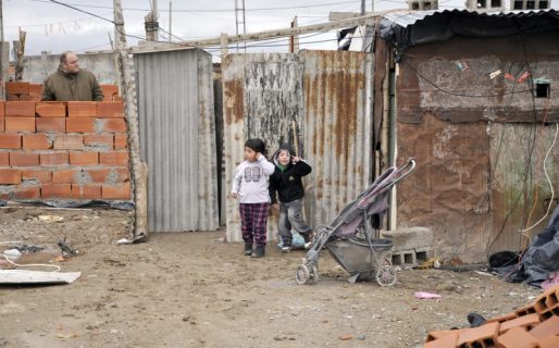 Los números que más duelen: el 66,1% de los niños de la Argentina viven en la pobreza y el 27% son indigentes
