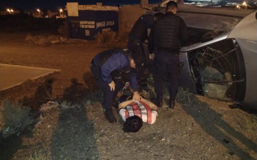 Robaron en un kiosco pero volcaron mientras escapaban de la Policía