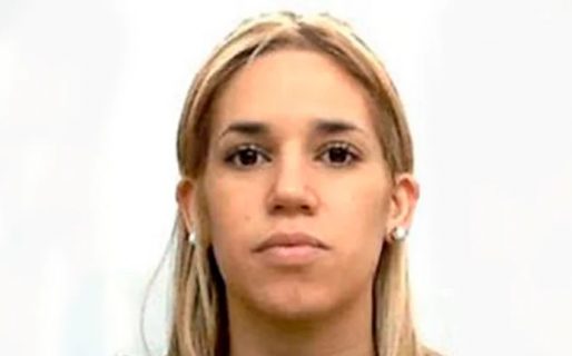 Cayó Leila, la “estafadora de Tinder” que le quitó $4,5 millones a un joven que enamoró: es policía y su novio es un narco