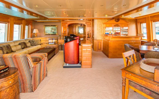 Tras la invasión a su país, intentó vengarse hundiendo el yate de su jefe ruso