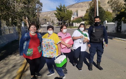 Profesionales de Laprida vacunaron a abuelos en Valle C