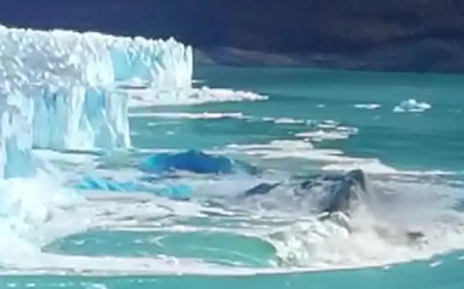 Glaciar Perito Moreno: se desprendió un gigantesco bloque de hielo ante la mirada atónita de cientos de turistas