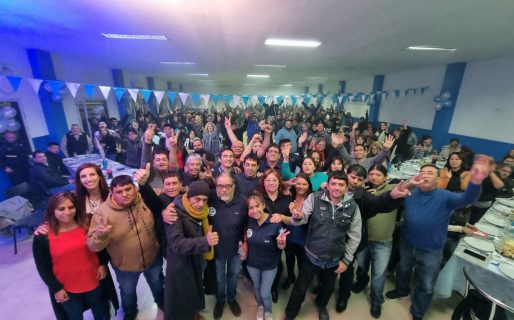 Multitudinario cierre de la lista Celeste y Blanca