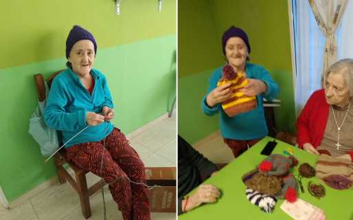 Abuelitas tejen gorros de lana para venderlos y poder celebrar sus cumpleaños
