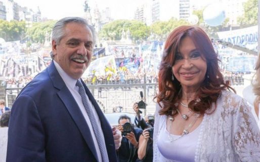 Qué dice el libro que Cristina Kirchner le regaló a Alberto Fernández