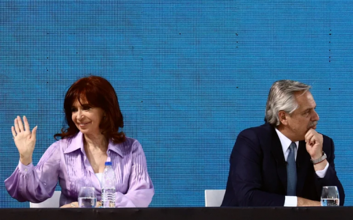 Tres años de simulación política que terminaron en una crisis de poder con final abierto entre Alberto Fernández y Cristina Kirchner