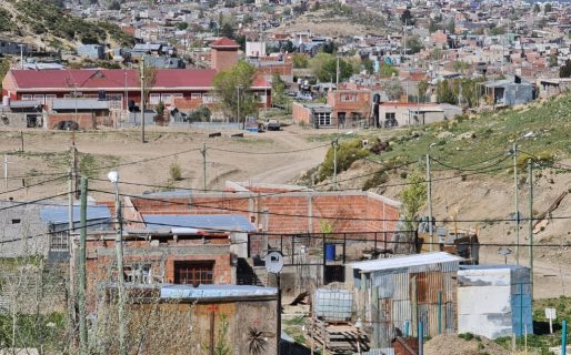 En 2023, la pobreza llegó al 41,7% de la población y alcanzó a 19,4 millones de personas en todo el país