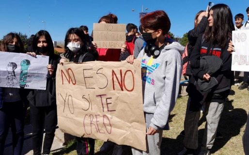 Seis alumnas de 11 y 12 años denunciaron por abuso sexual a un compañero: piden la expulsión