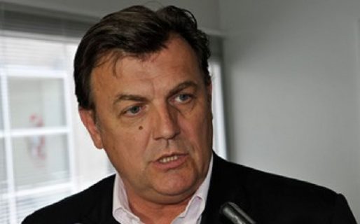 “Tener elecciones dos veces al año genera un derroche económico”