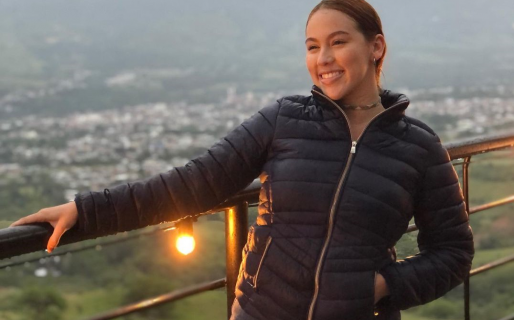 Se recibió sin ayuda del padre, que la ignoró por años: “No tengo nada que agradecerle a este señor”