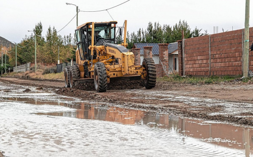 Trabajan para reacondicionar las calles de la ciudad y se proyectan obras en Km 17