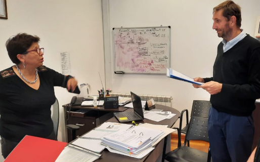 “Me necesitan a mí para sus 5 minutos de fama”, dijo Navarro, y lució su ‘club de fans’