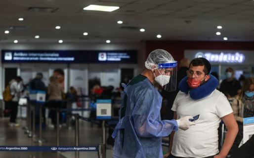 El Gobierno normalizó los ingresos al país para argentinos y extranjeros: cuáles serán las únicas exigencias