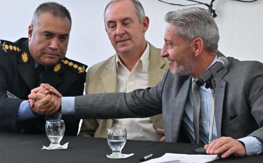 Arcioni licitó la compra de móviles para la Policía del Chubut por una inversión cercana a los 60 millones de pesos